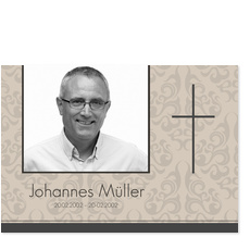 Ornamentmuster mit zartem Kreuz